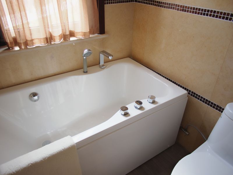 Bathtub Restoration in Littleton, CO